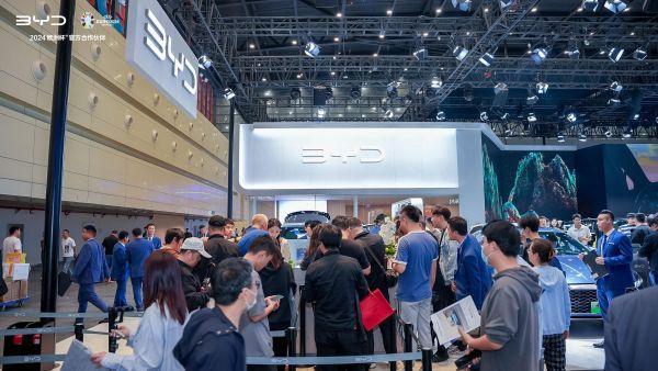 9.68万元起比亚迪元UP上市 剑指A0级全品类销冠！