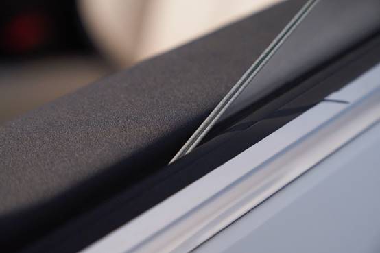 说明: 图片包含 室内, 键盘, 电脑, 关
描述已自动生成