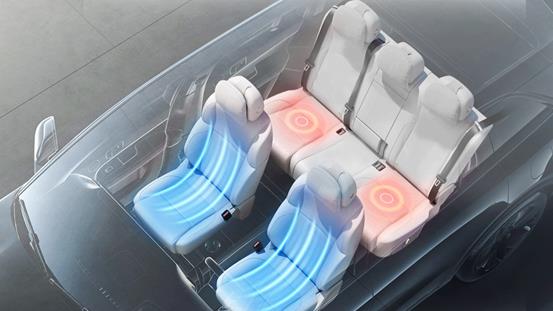 说明: 图片包含 桌子, 汽车, 柜台, 行李
描述已自动生成