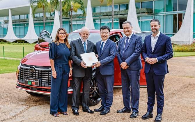 比亚迪第1400万辆在巴西下线总统卢拉成为宋Pro车主