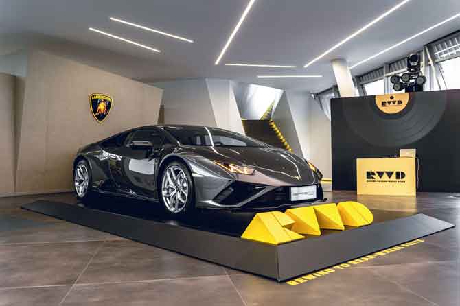 全新兰博基尼Huracán EVO后驱版首次亮相郑州