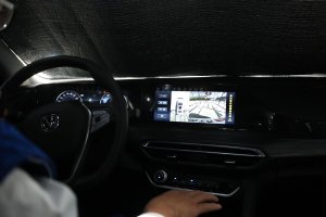 逸动PLUS 540°全景影像打消“盲区”焦虑