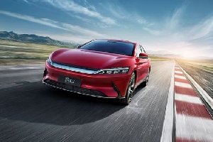 汉EV的高电压充电技术有什么特别之处？