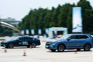 广汽本田全新一代雅阁&皓影e:PHEV郑州对比试驾会